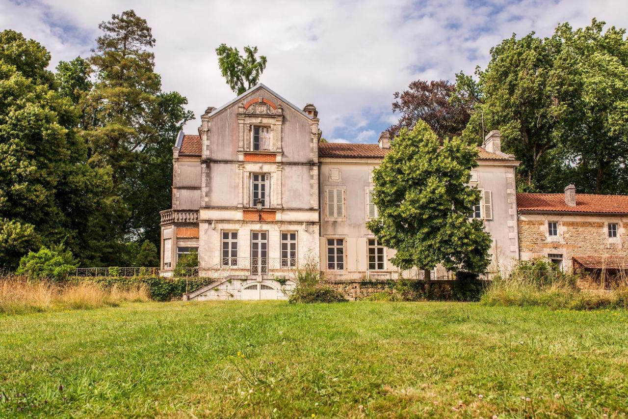 Le Domaine De Langlardie Soudat Esterno foto